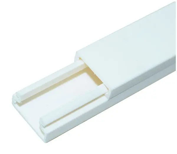 Asennuskanava 12x7x1000 mm tarralla 2 kpl