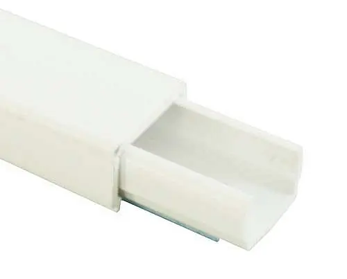 [91430] Asennuskanava 7x12x2000 mm tarralla